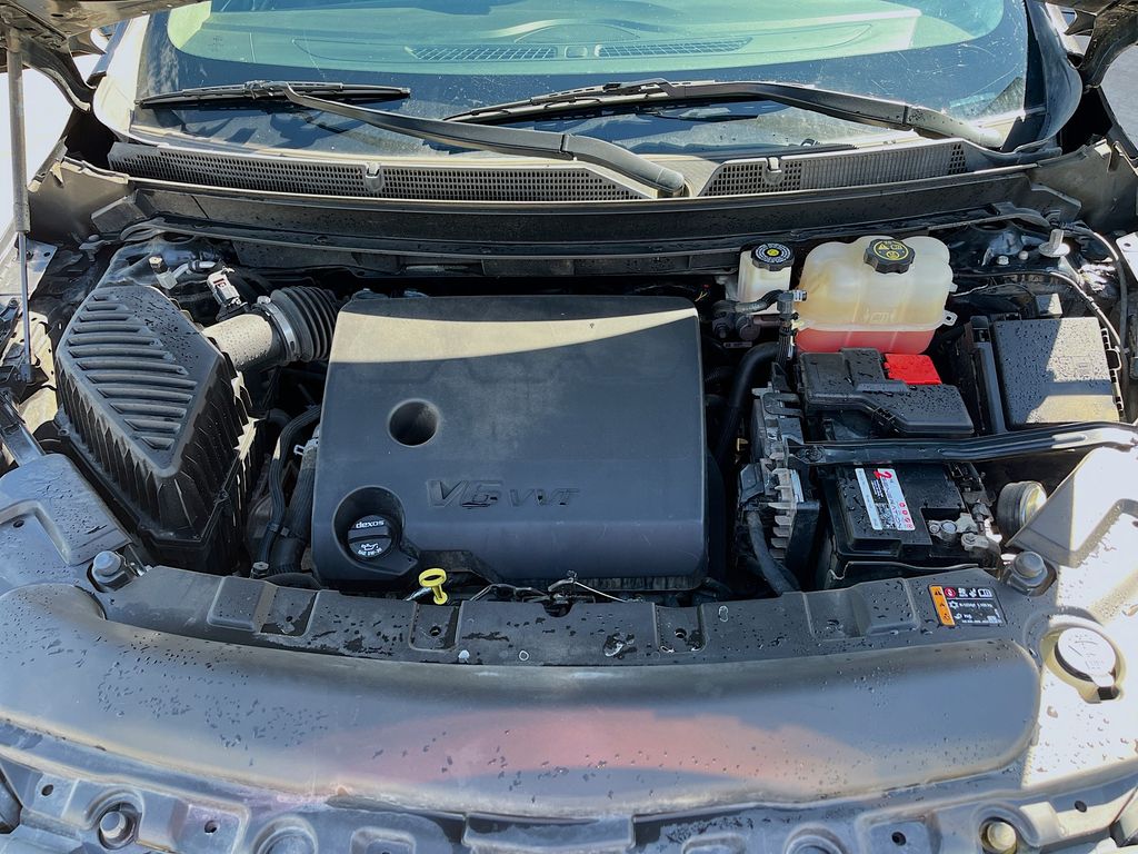 Used 2021 Black Buick Essence image 32