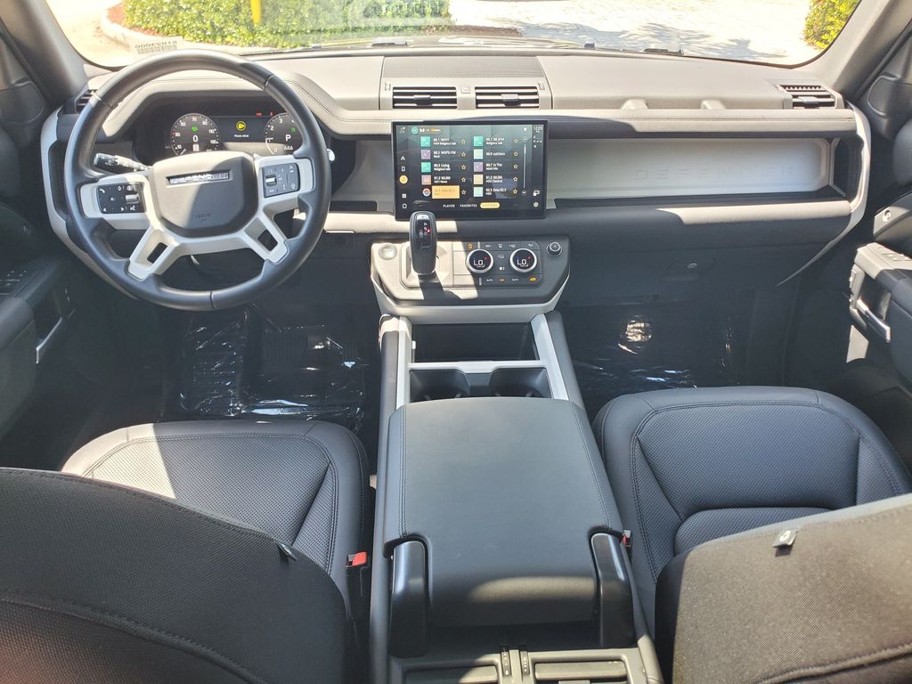 2025 Land Rover Defender