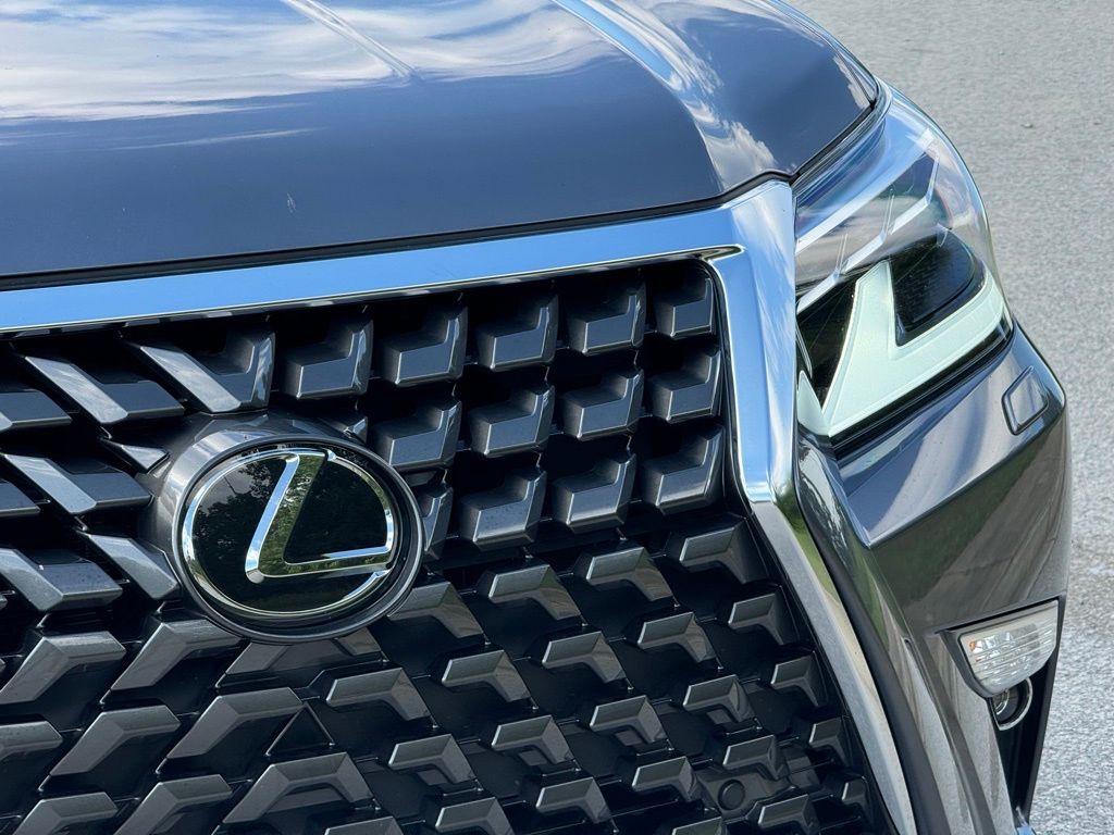 2023 Lexus GX 460 11