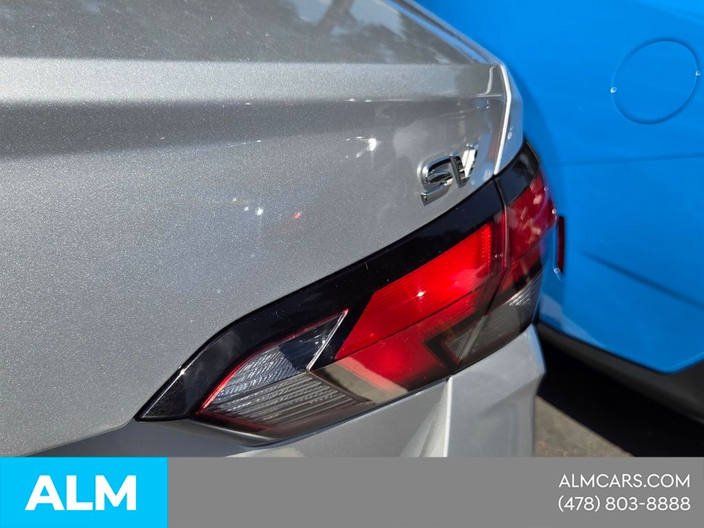 Used 2024 Silver Nissan 1.6 SV image 13