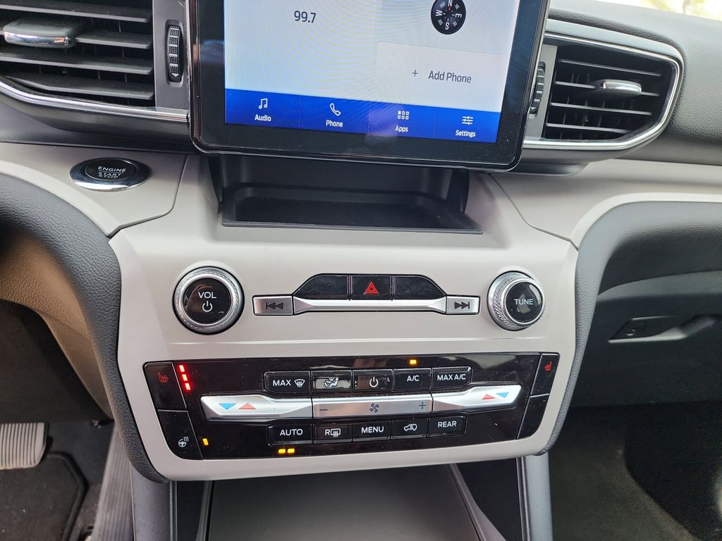 2023 Ford Explorer XLT photo