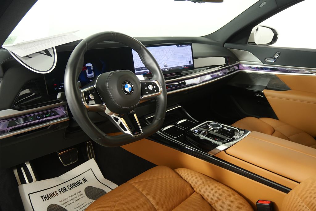Thumbnail: 2024 BMW 7 Series - 13