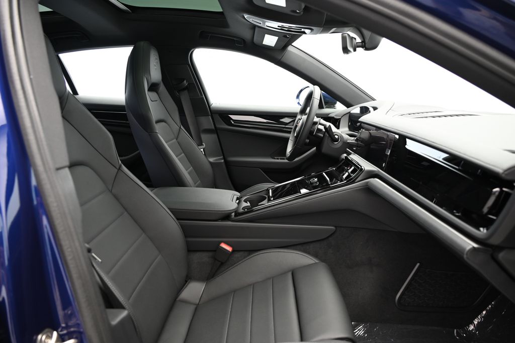 Thumbnail: 2024 Porsche Panamera - 22