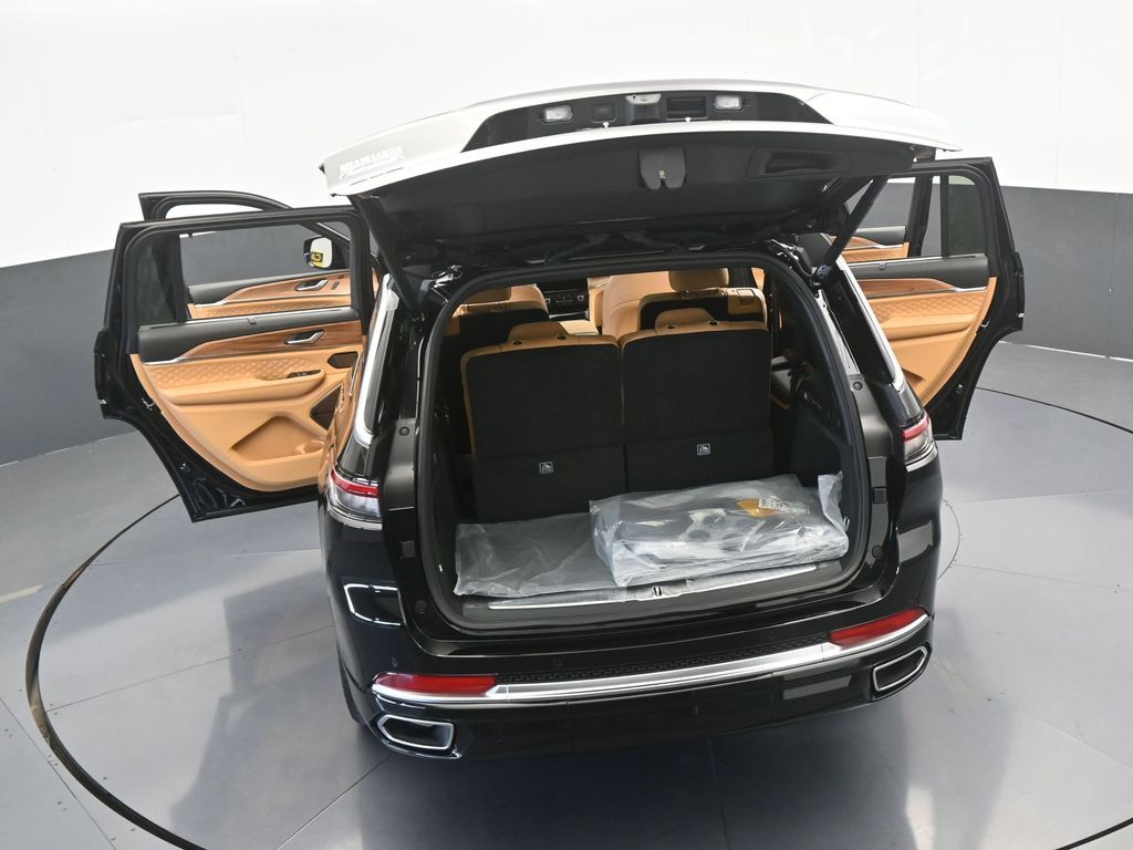 New 2025 Diamond Black Crystal Pearlcoat Jeep Summit image 78