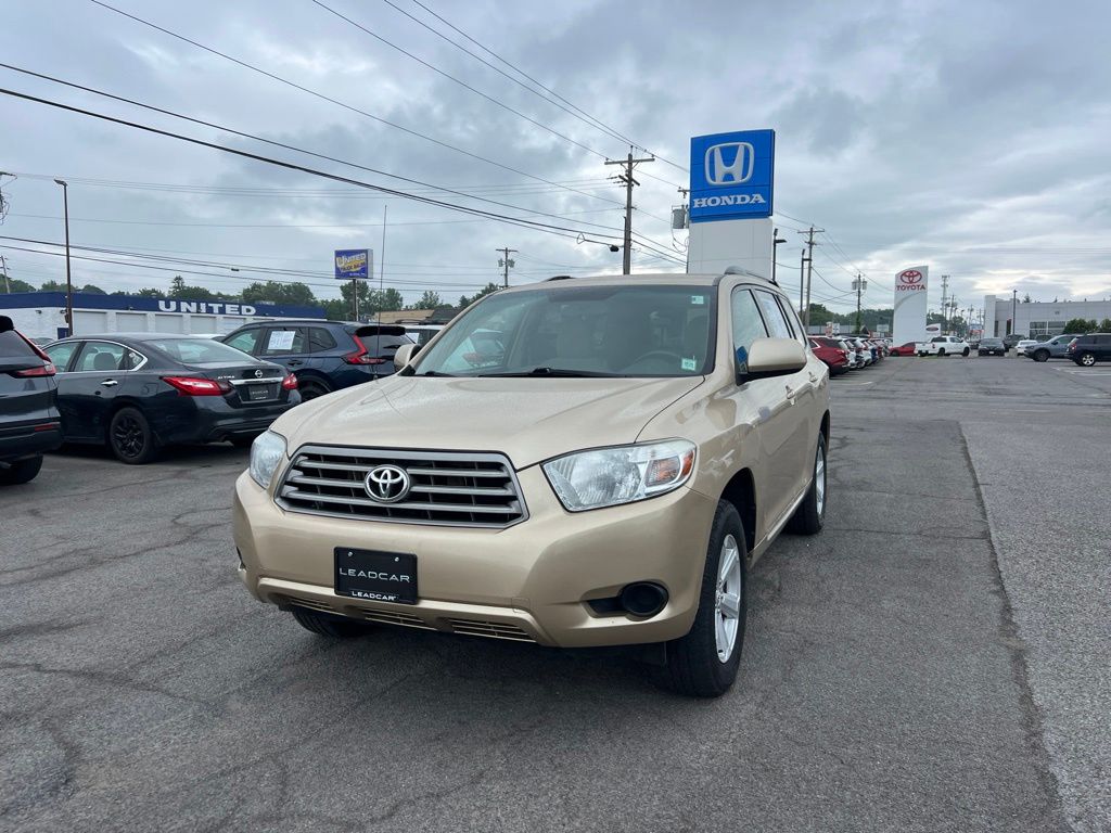 Sandy Beach Metallic 2010 Toyota Highlander SUV / Crossover Front-Wheel Drive 5-Speed Automatic Overdrive