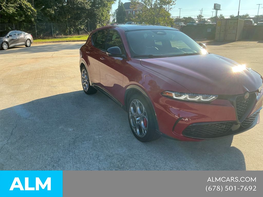 Used 2024 Red Alfa Romeo Veloce image 3