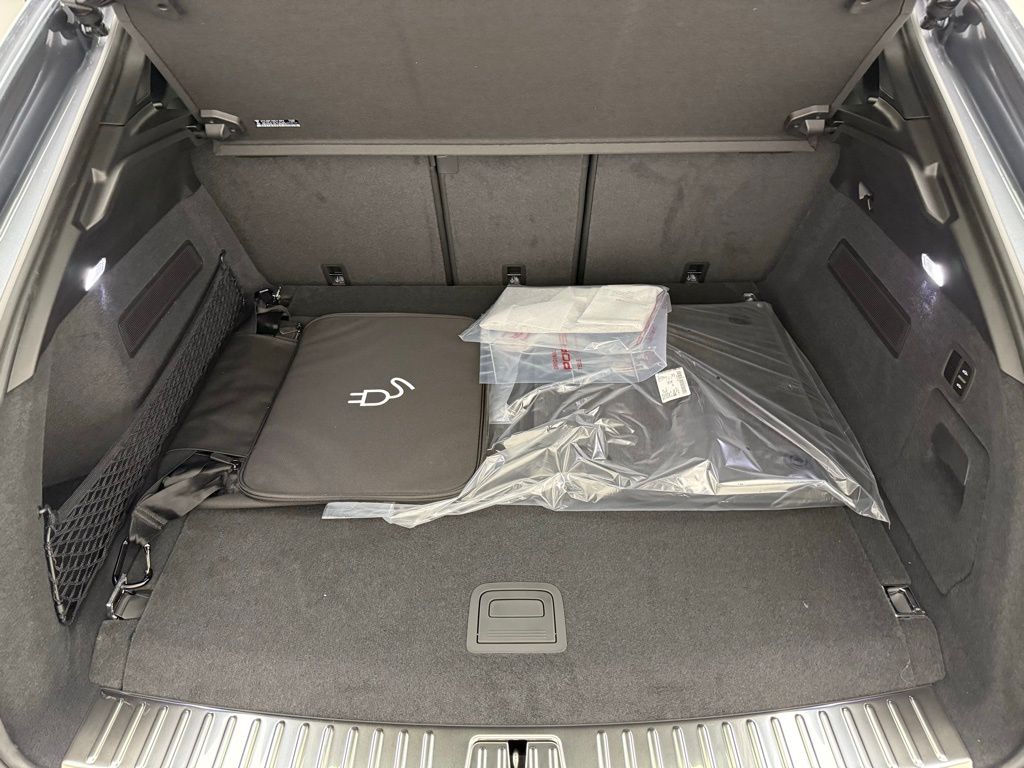 Thumbnail: 2026 Porsche  - 31