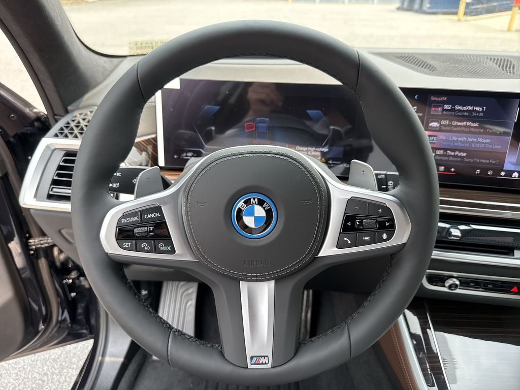 Thumbnail: 2026 BMW X5 - 14