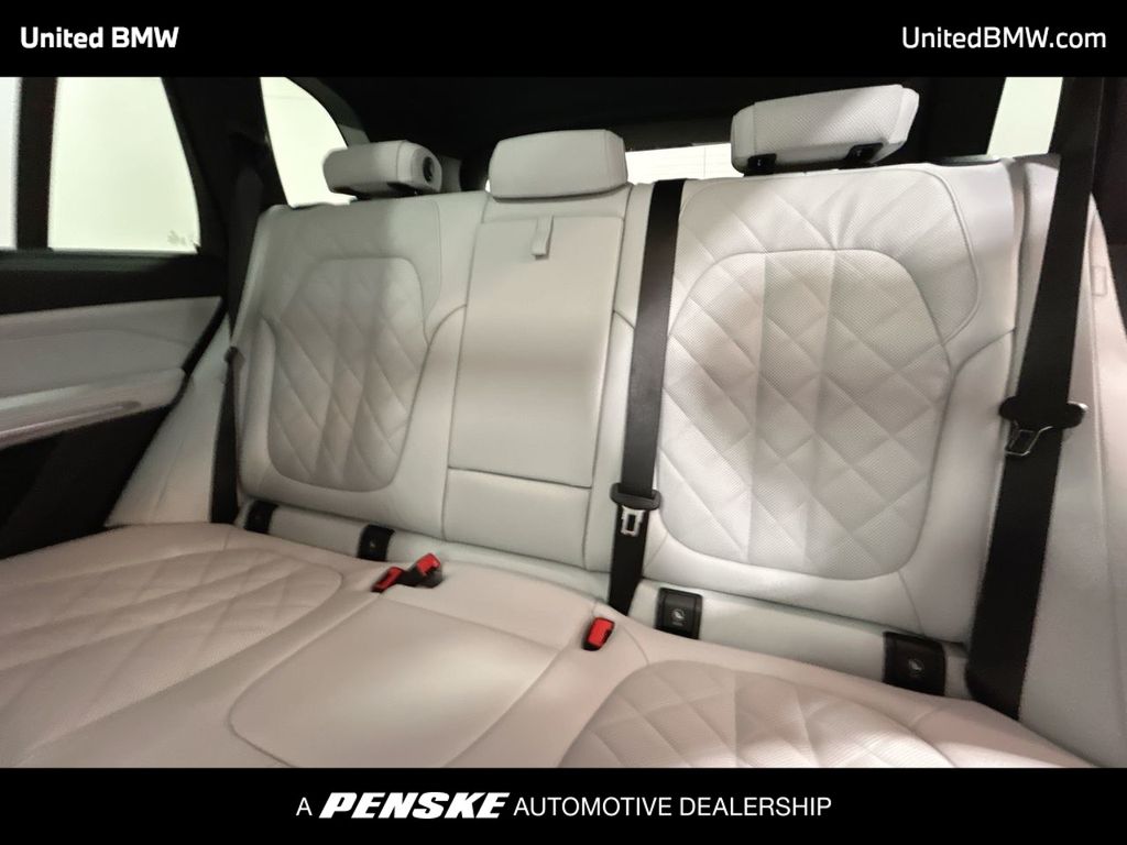 Thumbnail: 2026 BMW X5 - 21