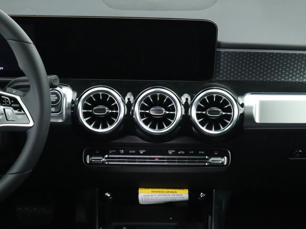 2025 Mercedes-Benz GLB 250 14