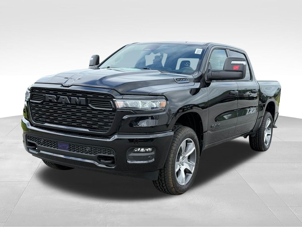 Diamond Black Crystal Pearlcoat 2026 RAM 1500 Express Crew Cab 4WD Pickup Truck Four-Wheel Drive 8-Speed Automatic