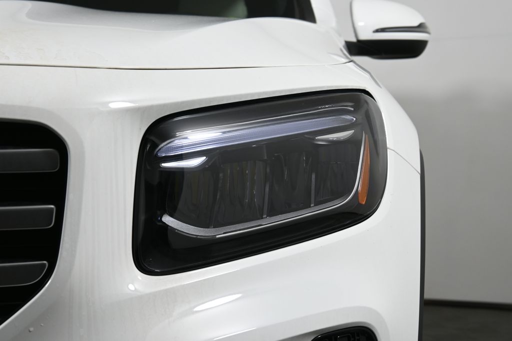 2025 Mercedes-Benz GLB 250 10
