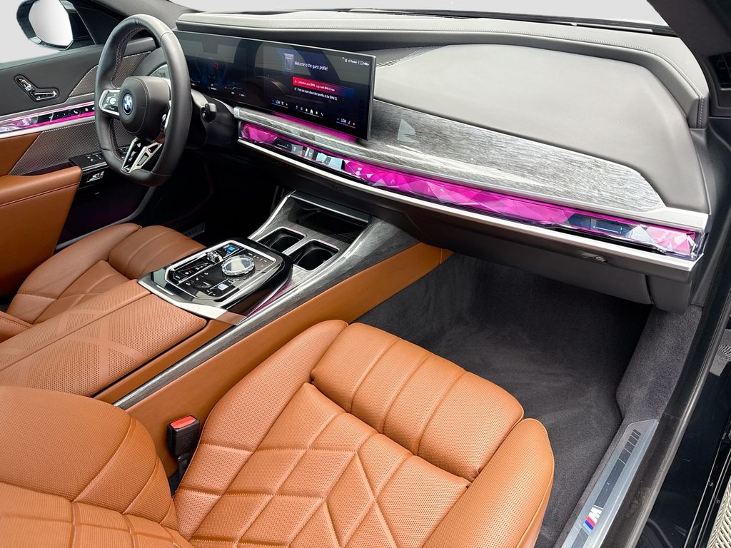 Thumbnail: 2024 BMW i7 - 16