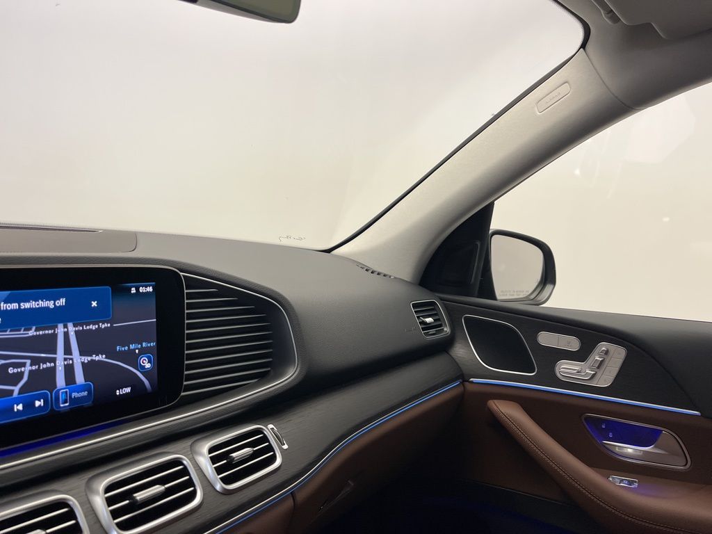 Thumbnail: 2026 Mercedes-Benz GLE - 22