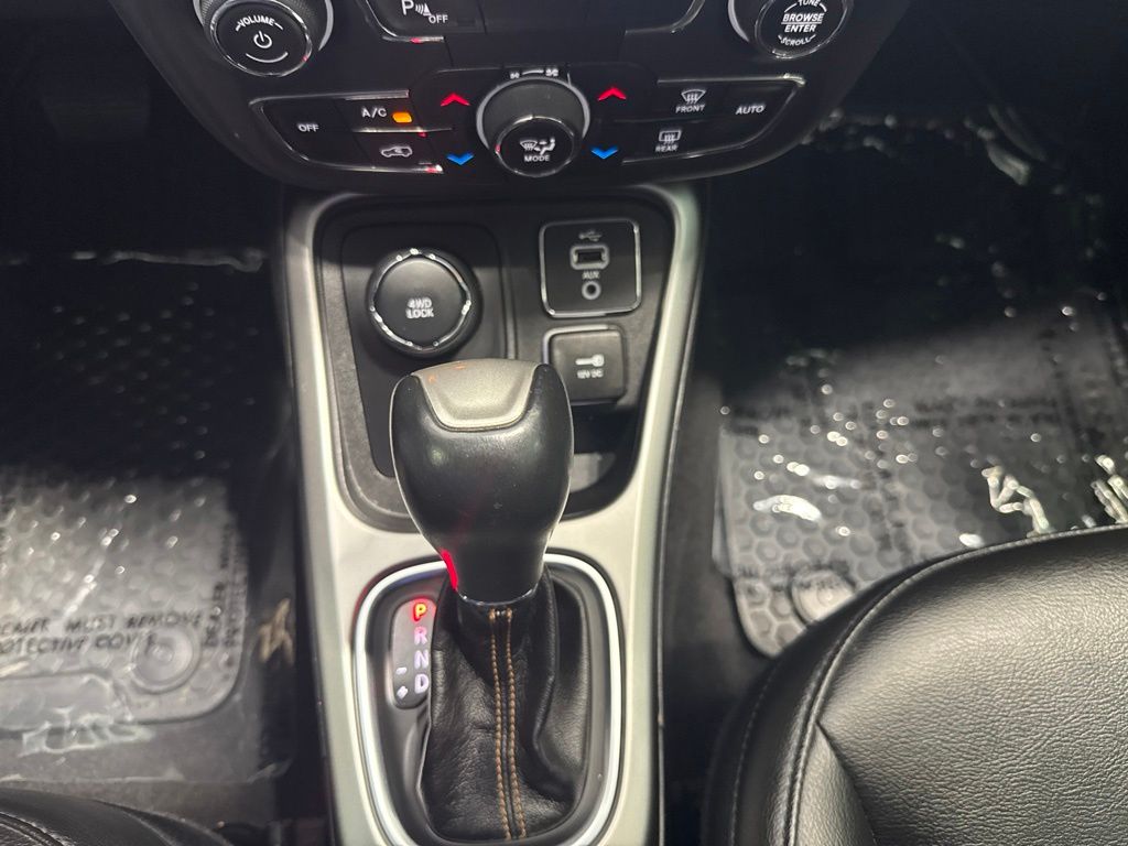 Used 2018 Gray Jeep Latitude image 16