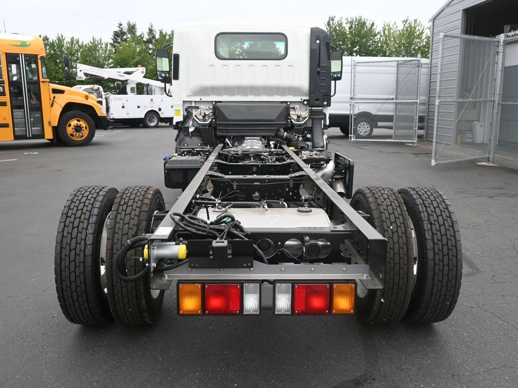 2025 Isuzu NPR XD 
