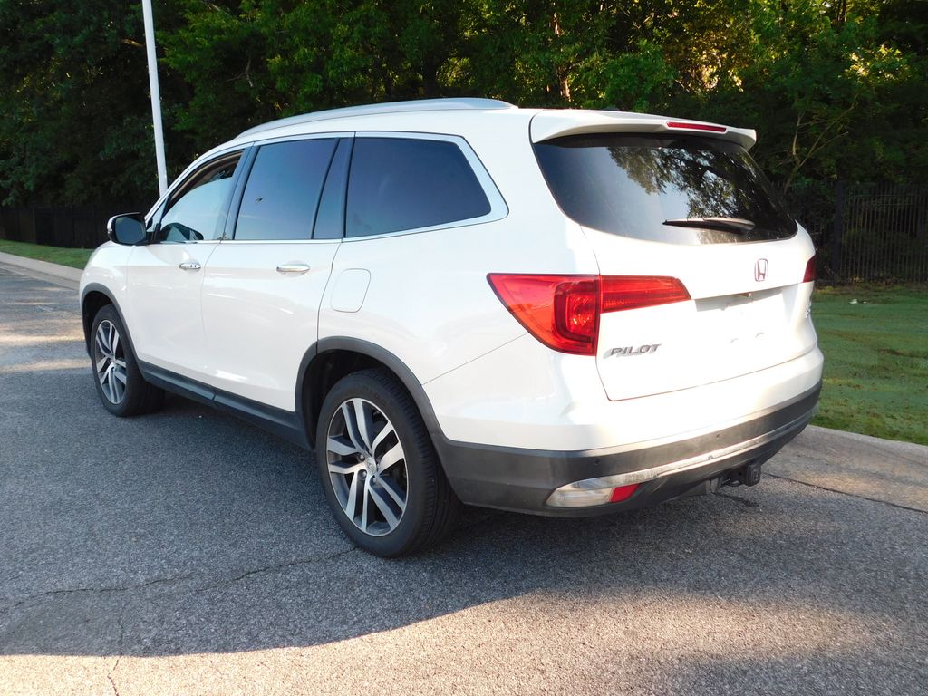 Thumbnail: 2017 Honda Pilot - 3