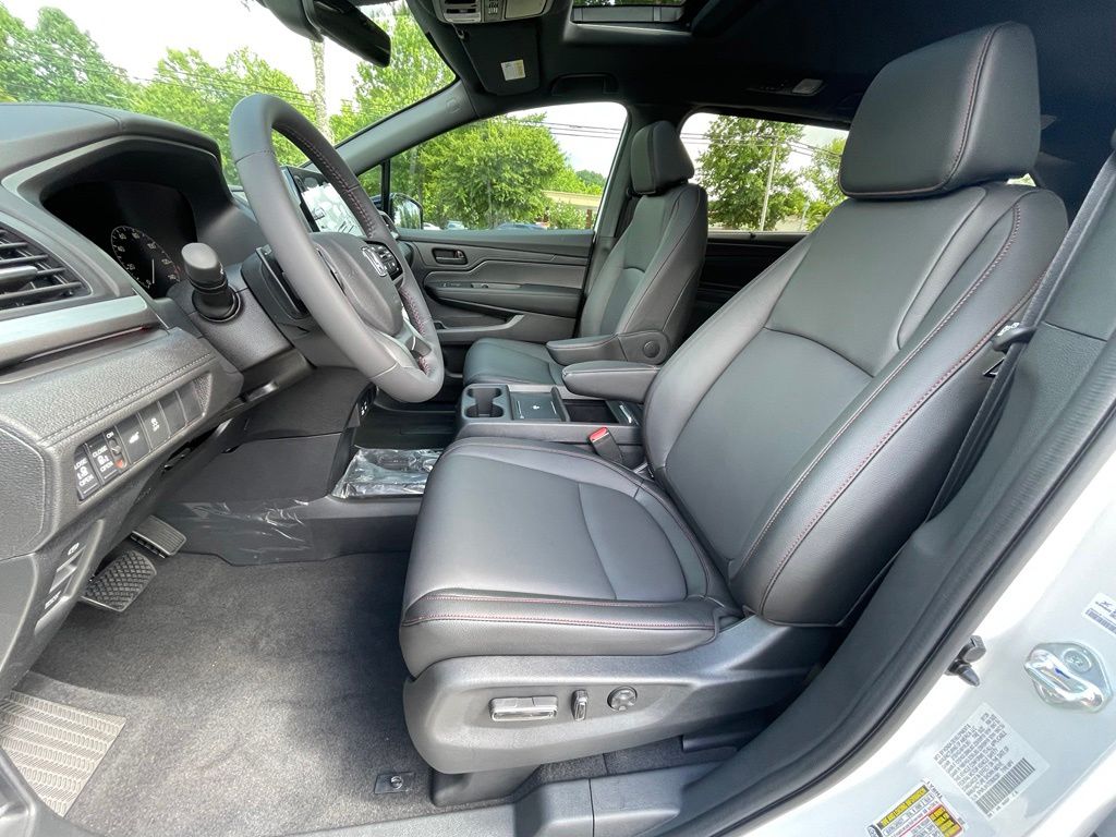 Thumbnail: 2026 Honda Odyssey - 26
