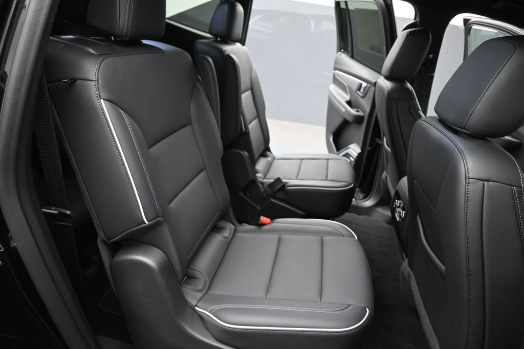 Used 2025 Buick Enclave SUV