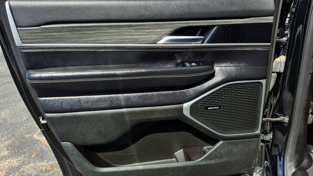 2024 Jeep Wagoneer L