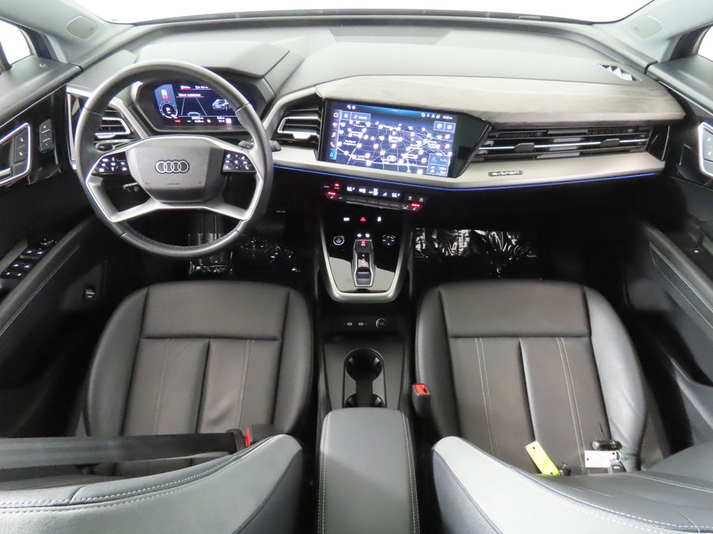 Thumbnail: 2023 Audi Q4 e-tron - 12