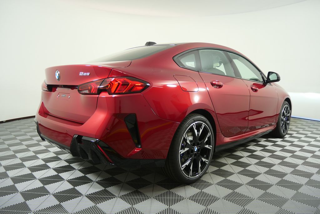 Thumbnail: 2026 BMW 2 Series - 3