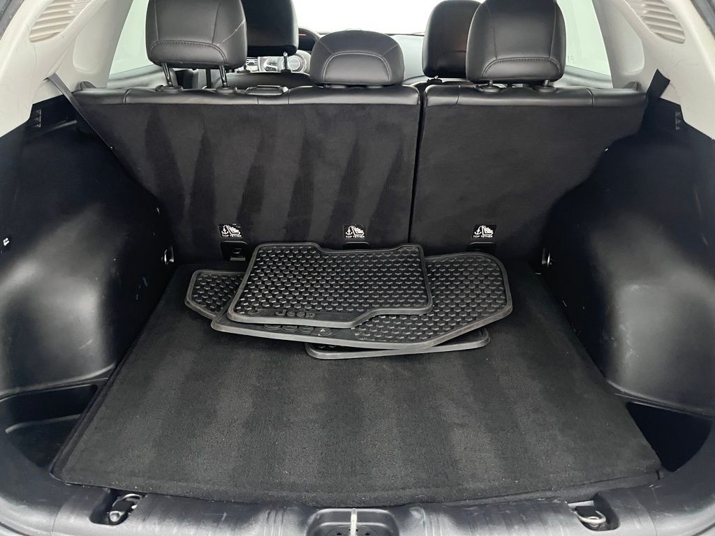 Thumbnail: 2018 Jeep Compass - 23