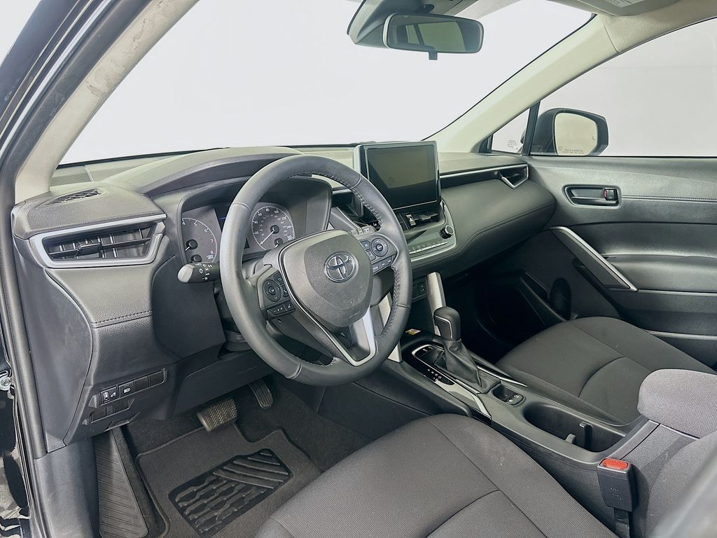 Thumbnail: 2023 Toyota Corolla Cross - 9