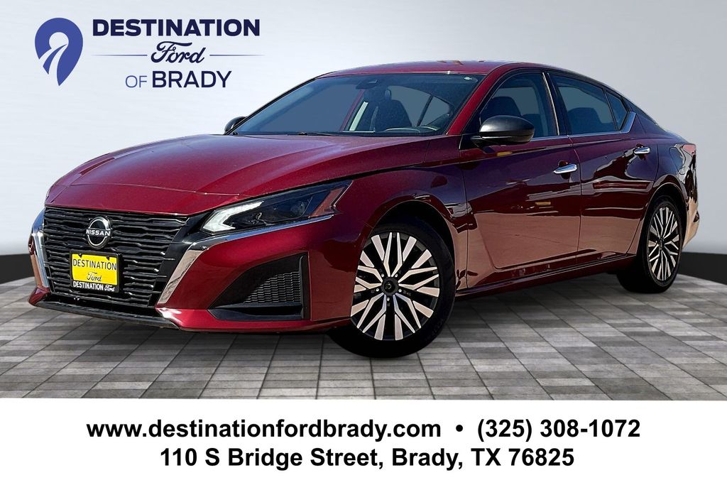 2024 Nissan Altima 2.5 SV FWD