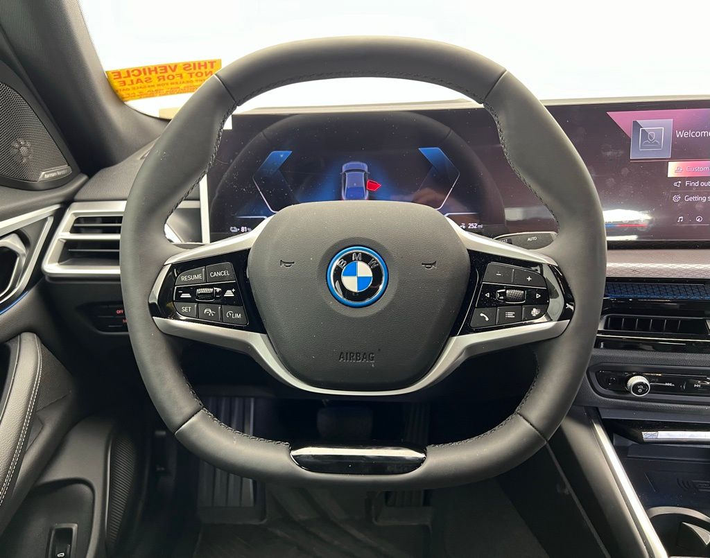 Thumbnail: 2025 BMW i4 - 17