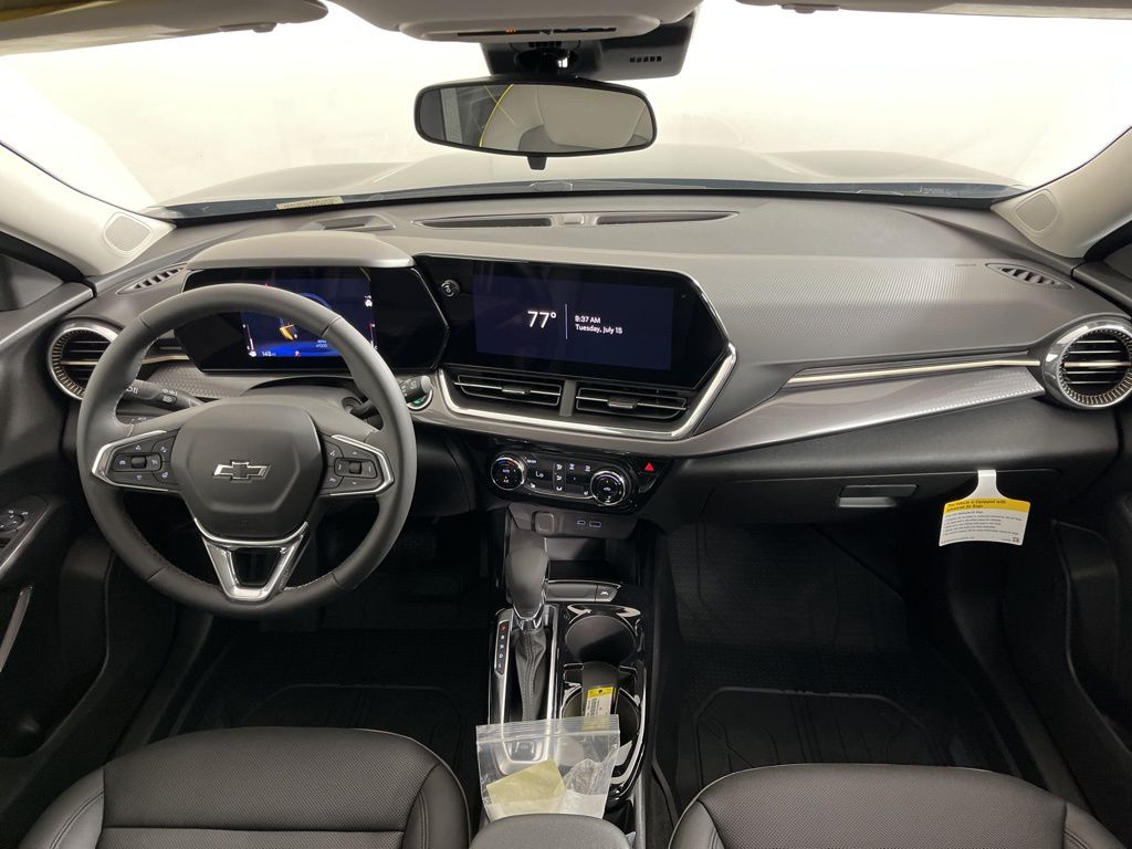 Thumbnail: 2025 Chevrolet Trax - 14