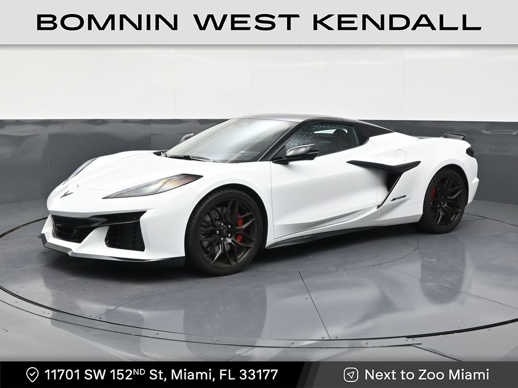 Arctic White 2026 Chevrolet Corvette Convertible Rear-Wheel Drive 8-Speed Dual Clutch