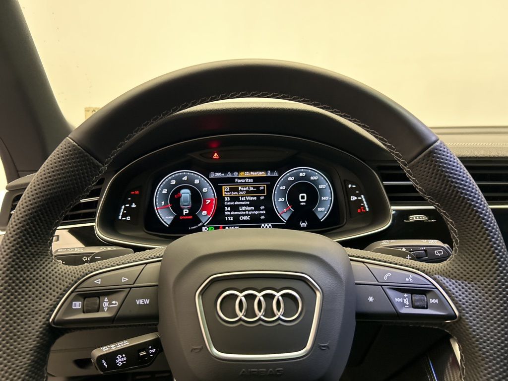 Thumbnail: 2025 Audi SQ8 - 14