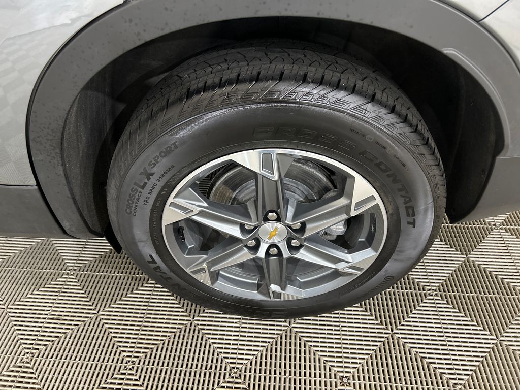 Used 2025 Gray Chevrolet LT image 10