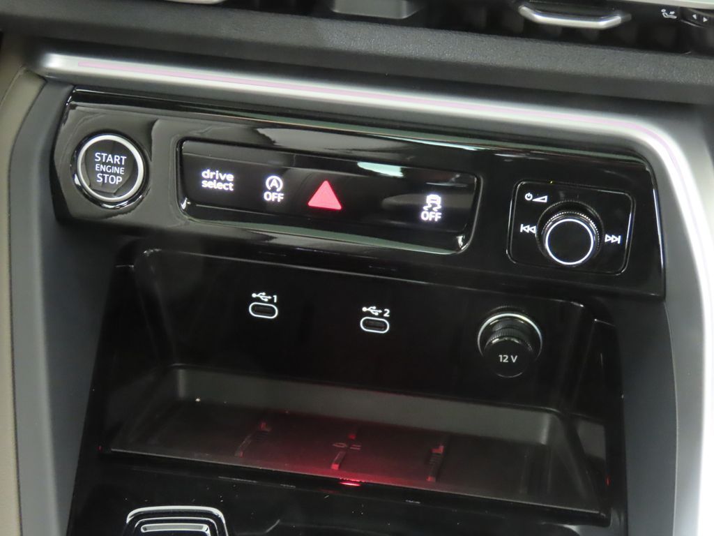 Thumbnail: 2025 Audi Q5 - 19