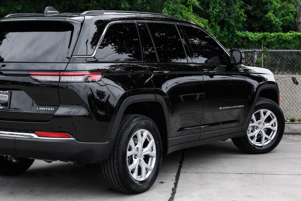 used 2022 Jeep Grand Cherokee car, priced at $29,300
