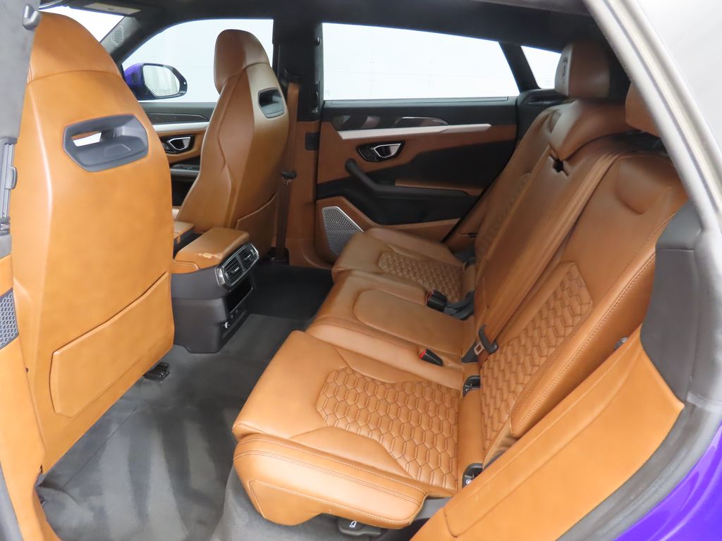 Thumbnail: 2022 Lamborghini Urus - 22