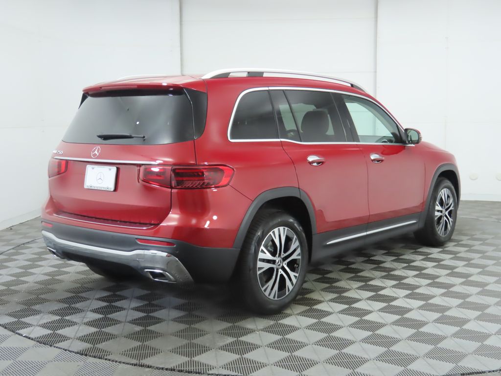 2025 Mercedes-Benz GLB 250 5