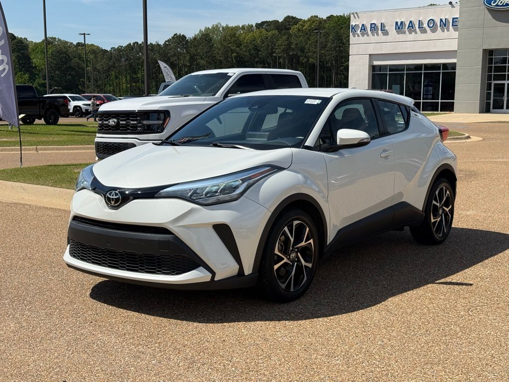 White (Blizzard Pearl) 2021 Toyota C-HR XLE FWD SUV / Crossover Front-Wheel Drive Continuously Variable Transmission