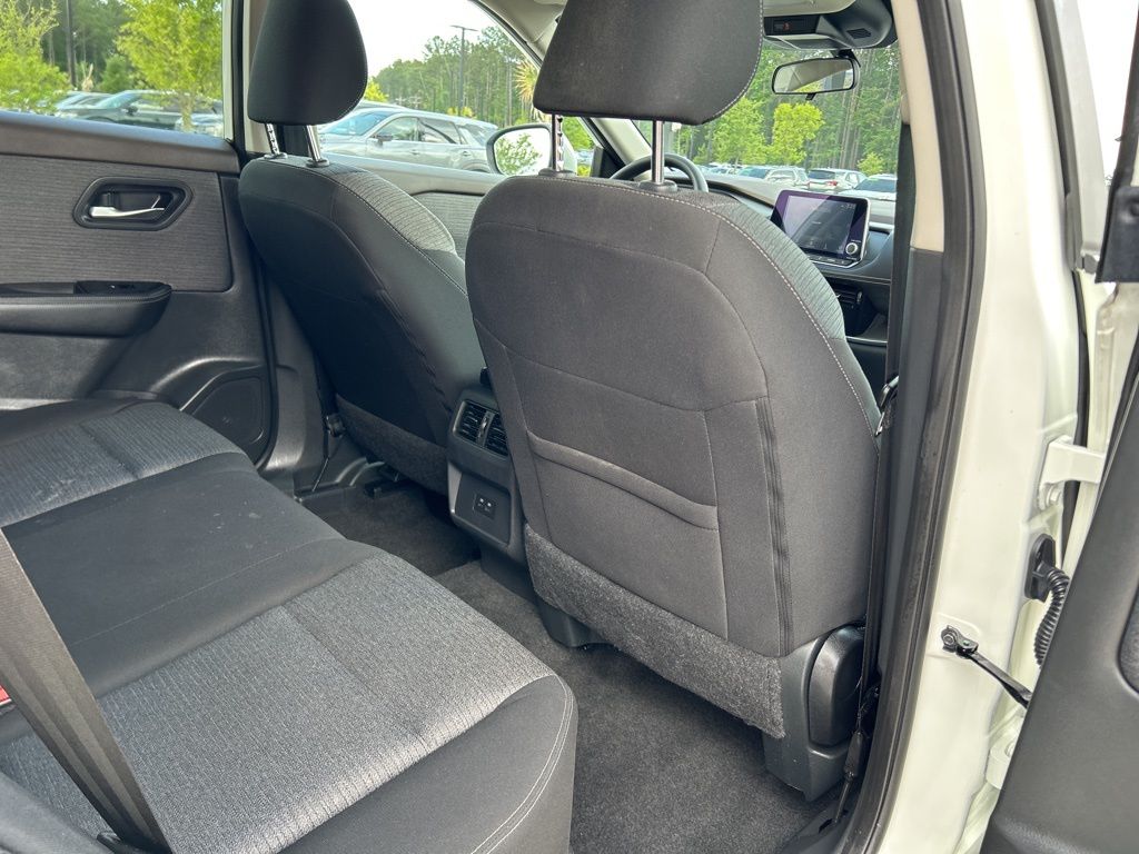 2023 Pearl White Tricoat Nissan Rogue SV FWD SUV