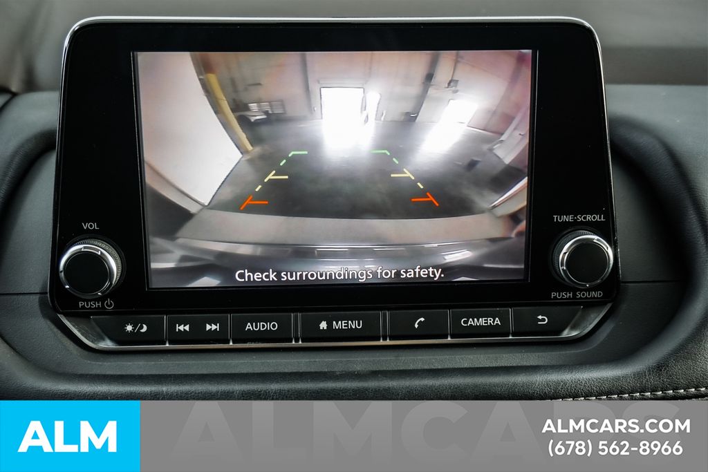 Used 2022 Gray Nissan SV image 34