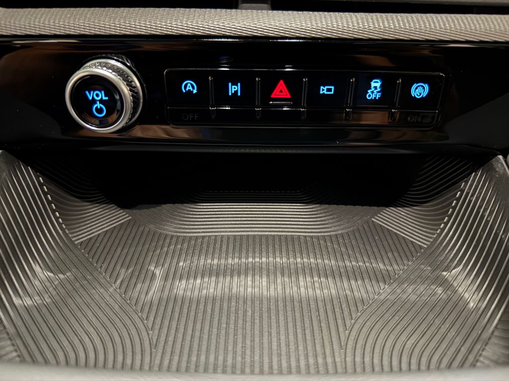 New 2026 Black Ford Active image 33