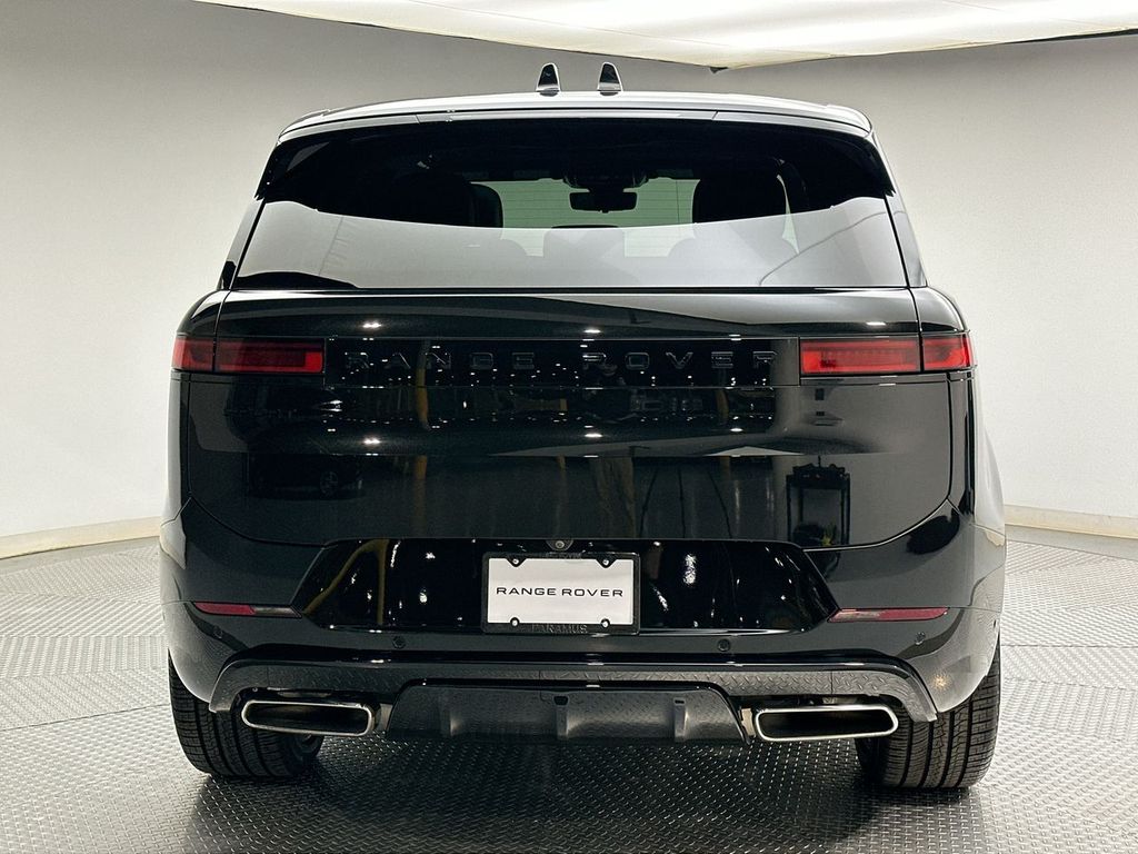Thumbnail: 2024 Land Rover Range Rover Sport - 12