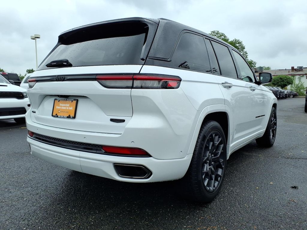 used 2024 Jeep Grand Cherokee car, priced at $44,950