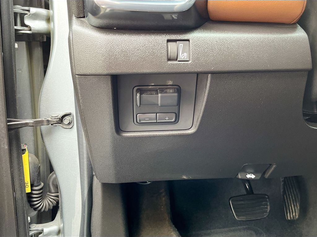 Used 2024 Silver GMC AT4 image 10