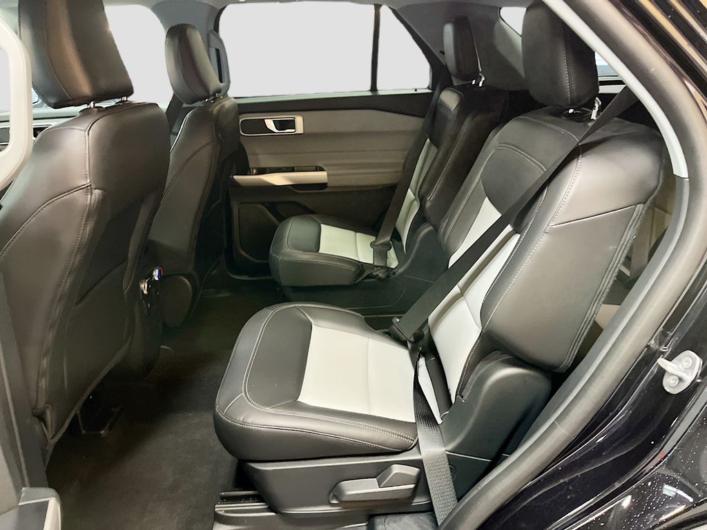Used 2023 Black Metallic Ford XLT image 25