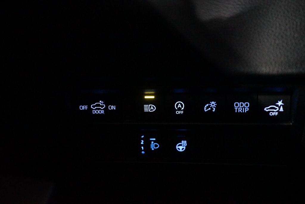 Thumbnail: 2023 Toyota Tundra - 25