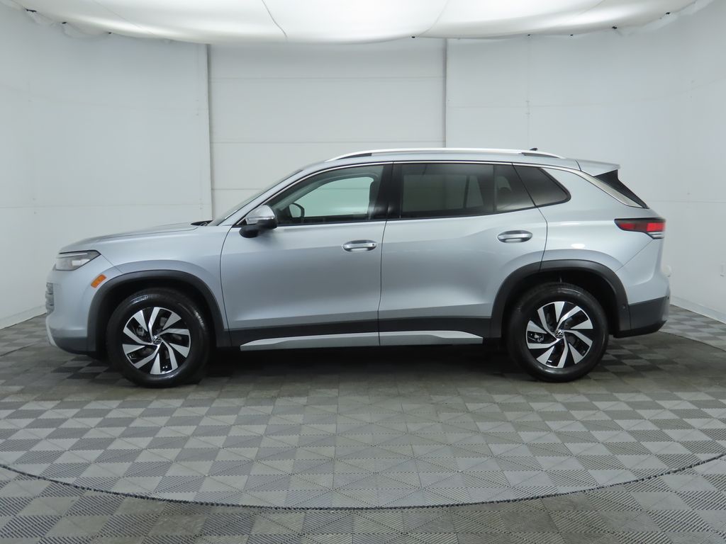 2025 Volkswagen Tiguan 2.0T 9