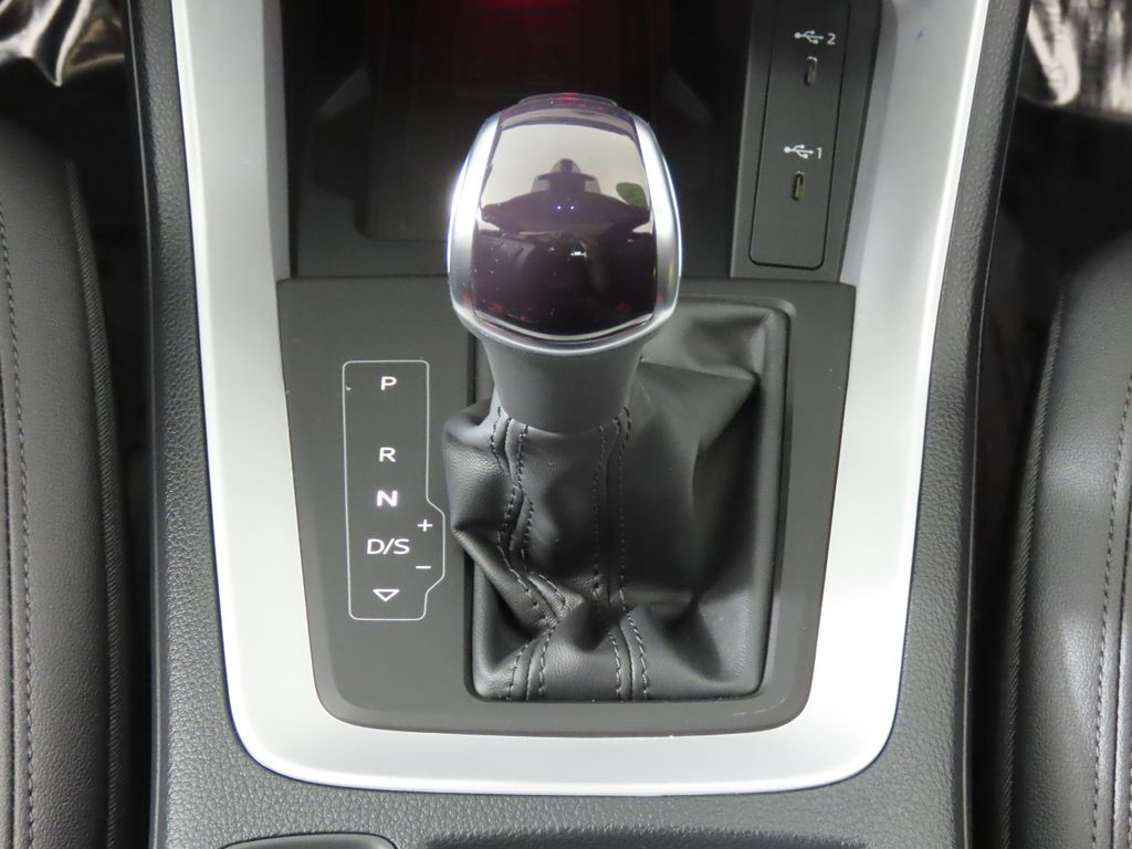 Thumbnail: 2025 Audi Q3 - 24