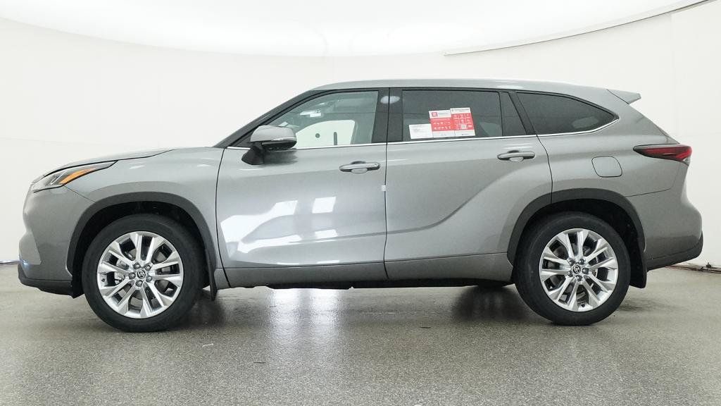 Thumbnail: 2026 Toyota Highlander - 3